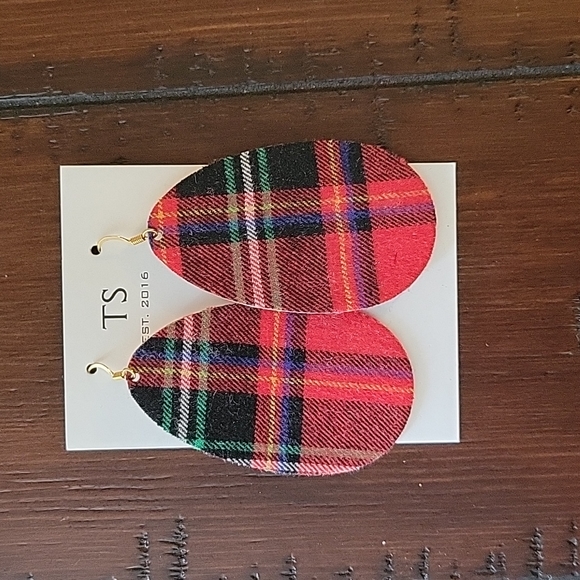 Trend Shop plaid lightweight teardrop leather earrings - Picture 2 of 3